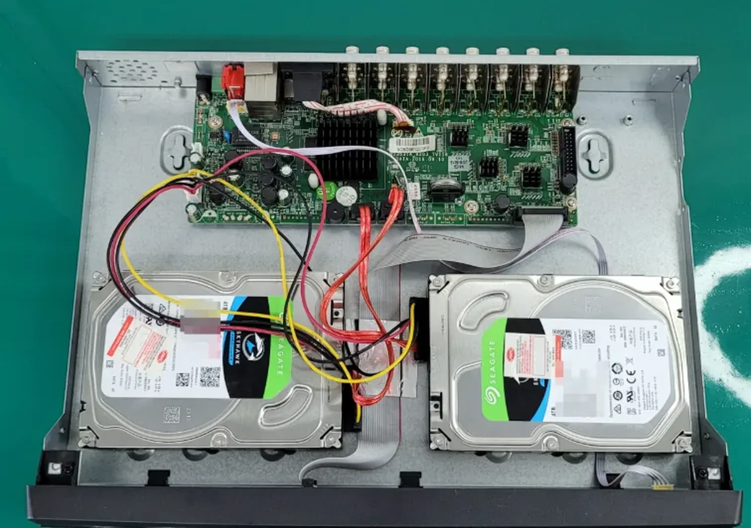 復旧天使 DVR / NVR 映像復旧ラボで独自コンテナ解析を実施する専門エンジニア